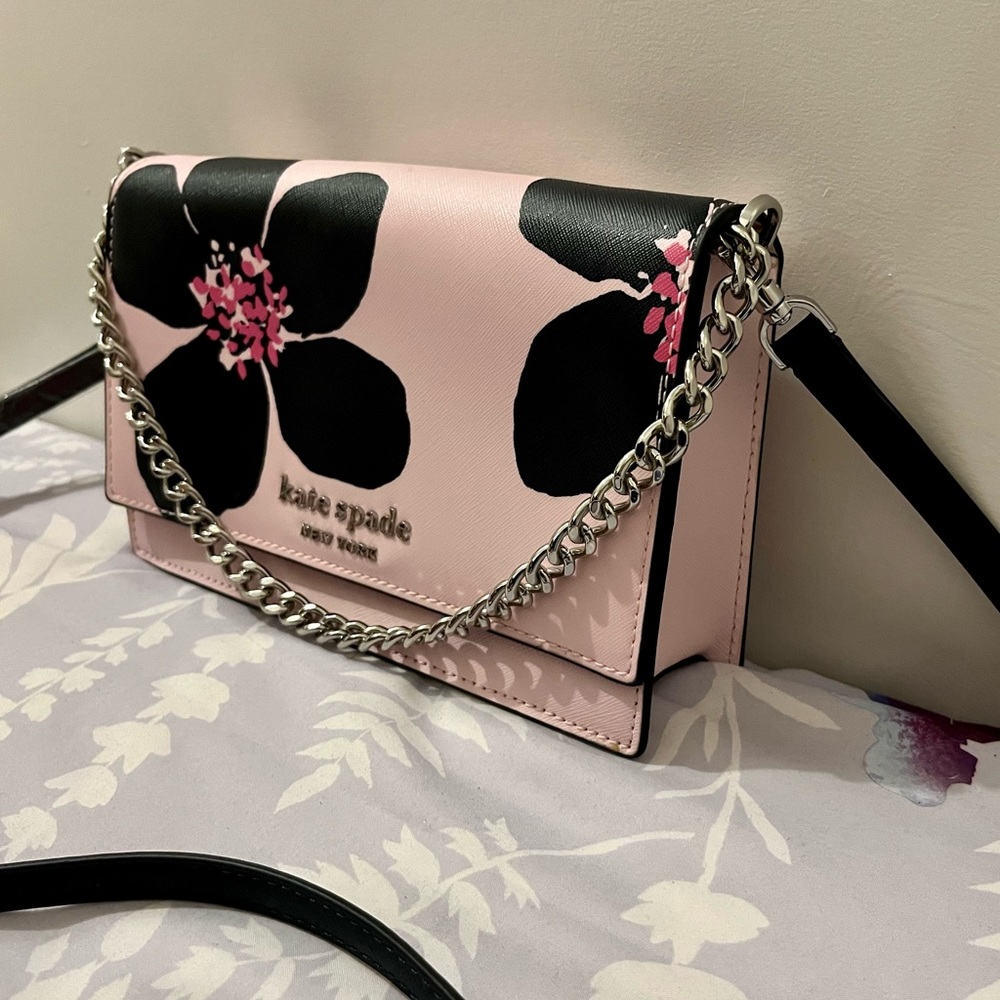 Kate spade crossbody bag with chain